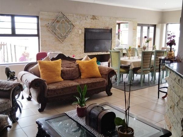 4 Bedroom Property for Sale in Gonubie Eastern Cape